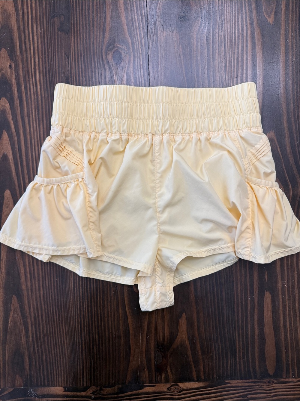 Free People Get Your Flirt On Pale Sunlit Yellow Women’s Shorts Skort Size Small - Picture 3 of 7